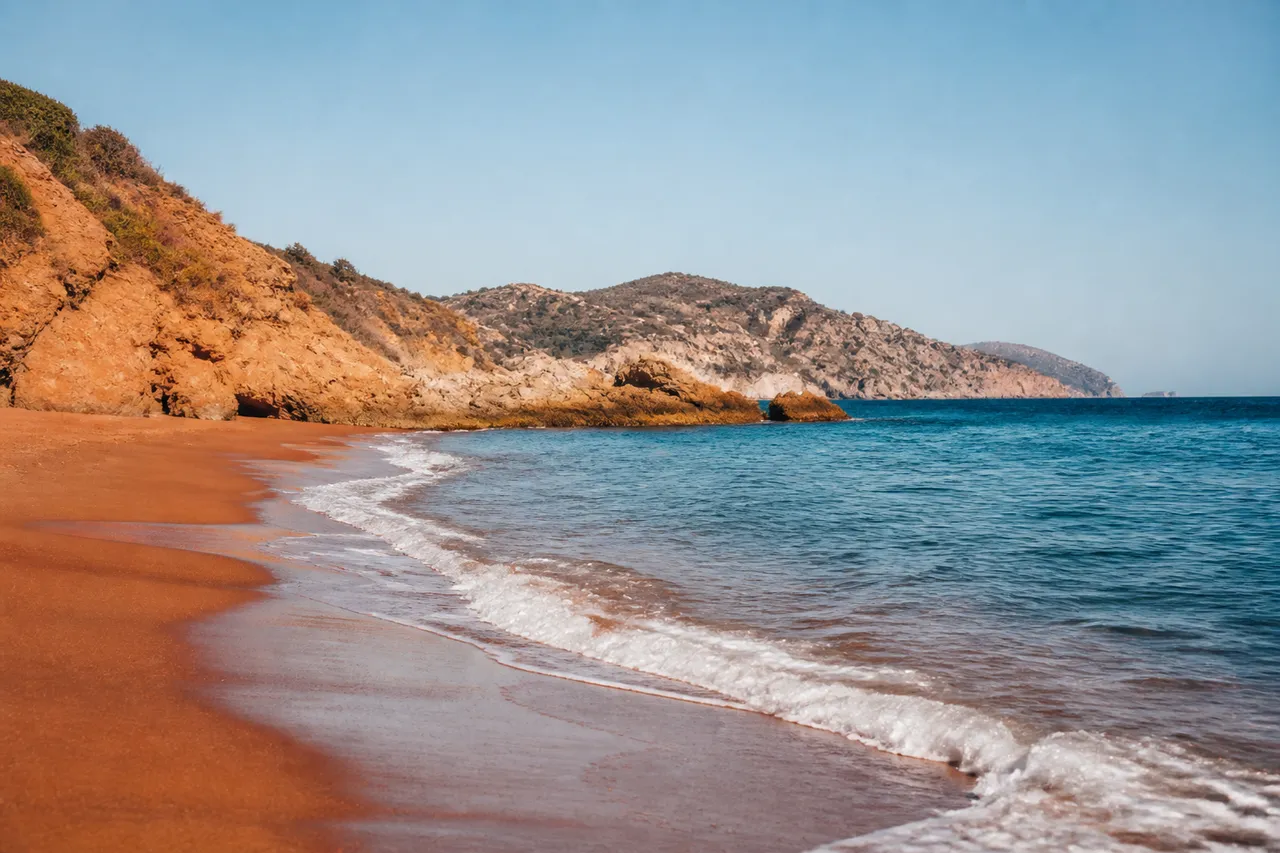 La plage rouge de Jijel, plage paradisiaque d'Algérie