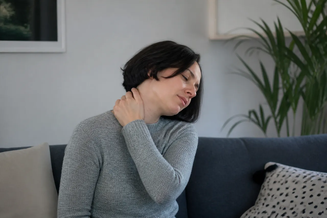 Douleurs légères après une séance d'ostéopathie, au niveau de la nuque